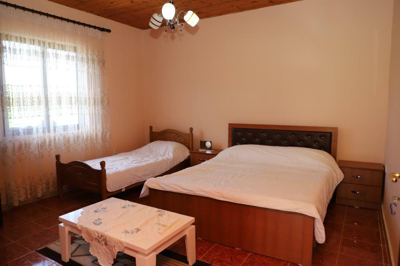 Guest House Pashollari Berat Exterior foto